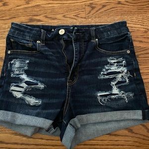 Curvy hi-rise sortie short.